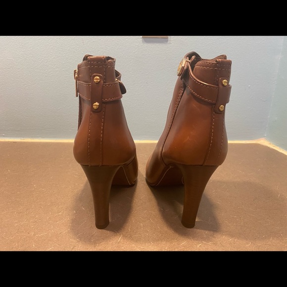 Tory Burch Logo Ankle boots, unboxed, great condition, size 11M - Picture 13 of 14